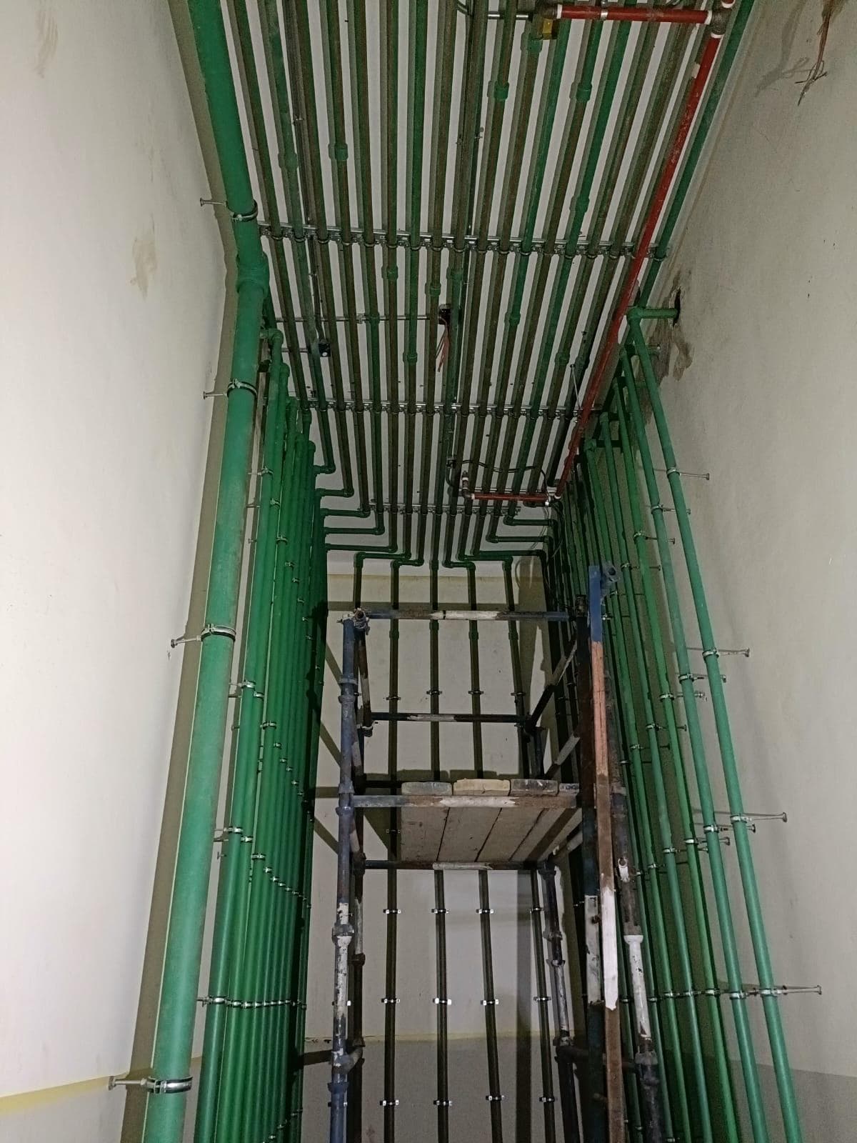 تركيب الأنابيب